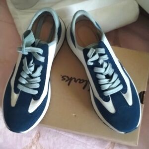 Women's teal low top trainers